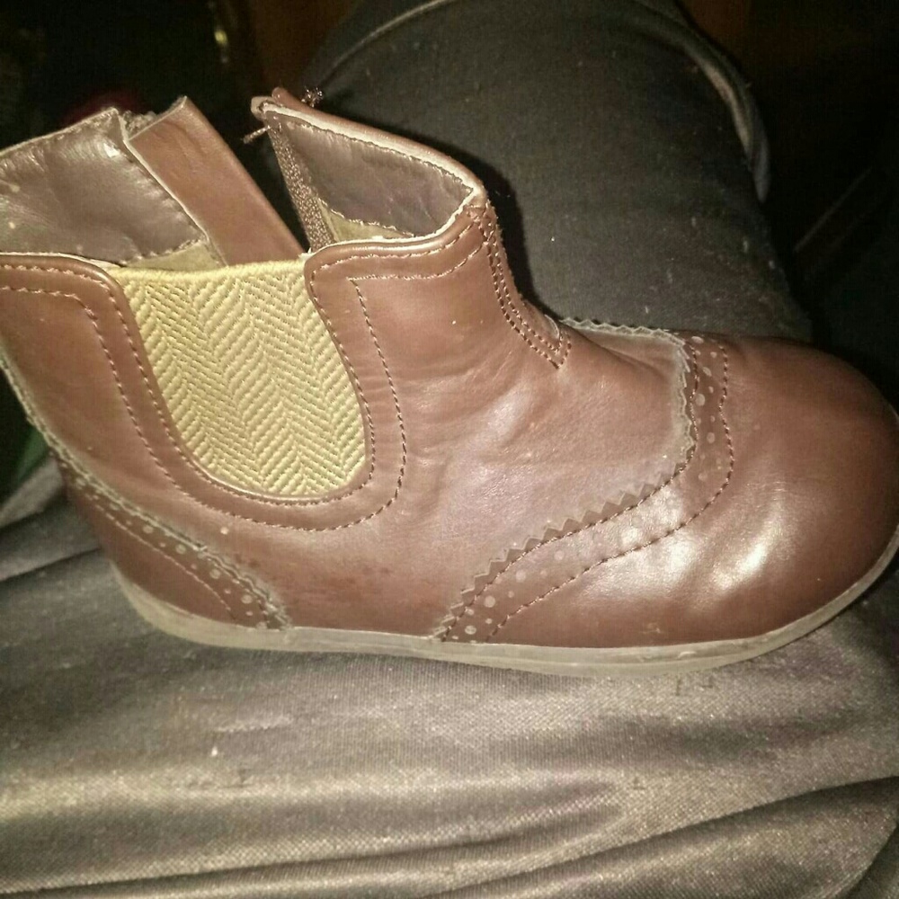 Kenneth Cole boots